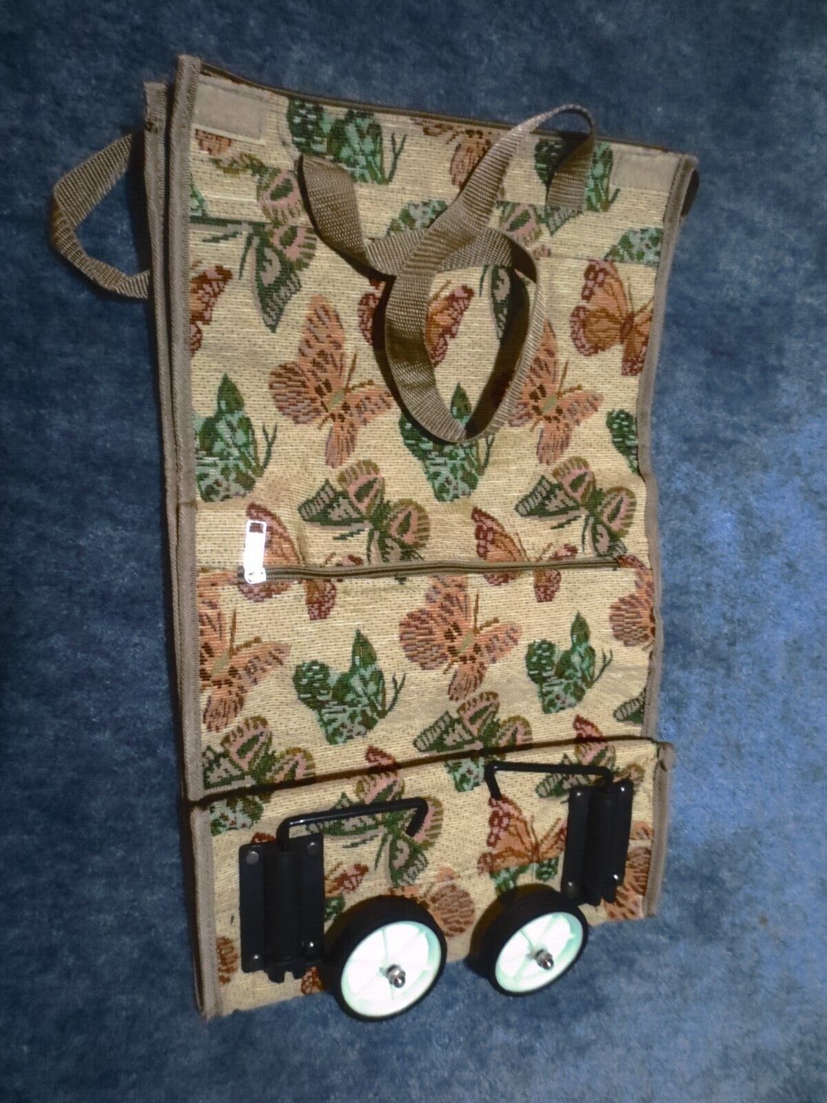 Primary image for Fold up Carry on Tote with Wheels New