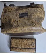 Relic Embossed Paisley Tooled Look Crossbody Shoulder Handbag Purse W/ W... - $437.24 MXN