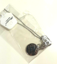 all paws matter silver necklace nwt - $4.95