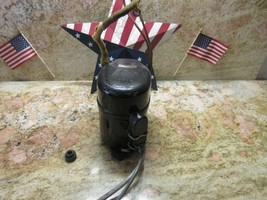 MITSUBISHI OIL COMPRESSOR CHILLER TANK JAK5510E RE60433 009132 DPH 28 200V - $126.09