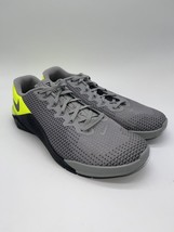 Authenticity Guarantee 
Nike Metcon 5 Particle Gray Volt AQ1189-017 Men’s Size 8 - £110.61 GBP