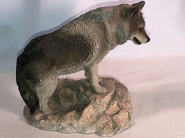 Living Stone Standing Wolf Figurine USA - £19.90 GBP