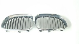 Pair Of Kidney Grilles One Broken Clip OEM 2008 2009 2010 BMW 535I - $442.88 MXN