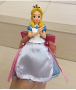 Tokyo Disney Resort Alice in Wonderland Figure Keychain. Very pretty NEW - €26,05 EUR