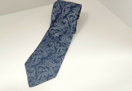 Tommy Hilfiger Blue &amp; White Paisley Men’s Tie 100% Silk - $171.06 MXN