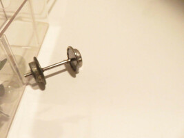LIONEL PART  ORIGINAL PRE-WAR TINPLATE WHEEL SET- EXC.- M61 - $3.56