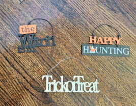 Halloween Signs Indoor Small Metal Hanging Decoration 2007 Lot of 3 Spooky - $18.99