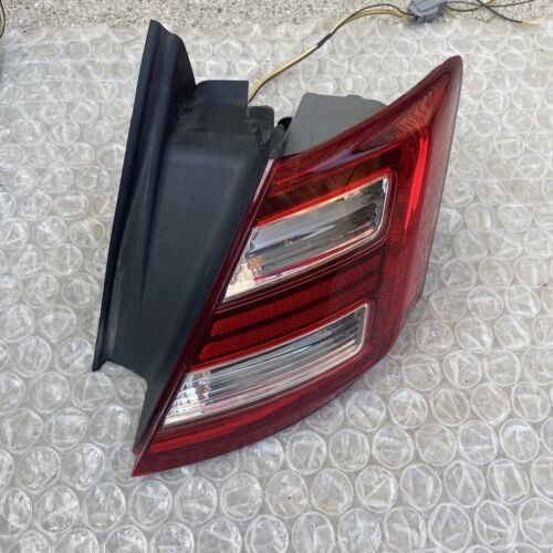 13-18 Ford Taurus Passenger Right LED Tail Light Lamp Taillight OEM 2013... - $148.49