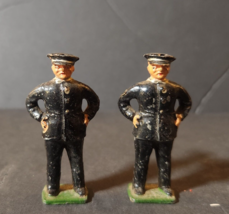 JOHILLCO VINTAGE LEAD BRITISH VILLAGE TRAIN RAILROAD CONDUCTOR,ENGINEER ... - $158.30 MXN