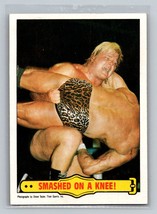1985 Topps WWF Wrestling #33 Smashed On A Knee! - £1.59 GBP