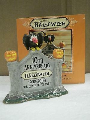 DEPARTMENT 56- 805026 HALLOWEEN ANNIVERSARY SIGN- RETIRED -NEW- L131 - $8.79