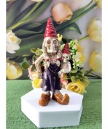 Gnome Momma Skeleton W/Baby Figurine - £11.00 GBP