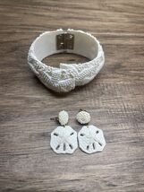 Vintage White Sand Dollar Plastic Bracelet Dangle Drop Earring Set Estat... - $19.79