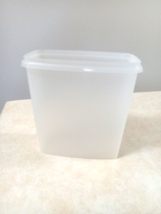 Tupperware Cereal Containers Replacement Keeper No Lid #1588-2 Vintage Container - £4.63 GBP