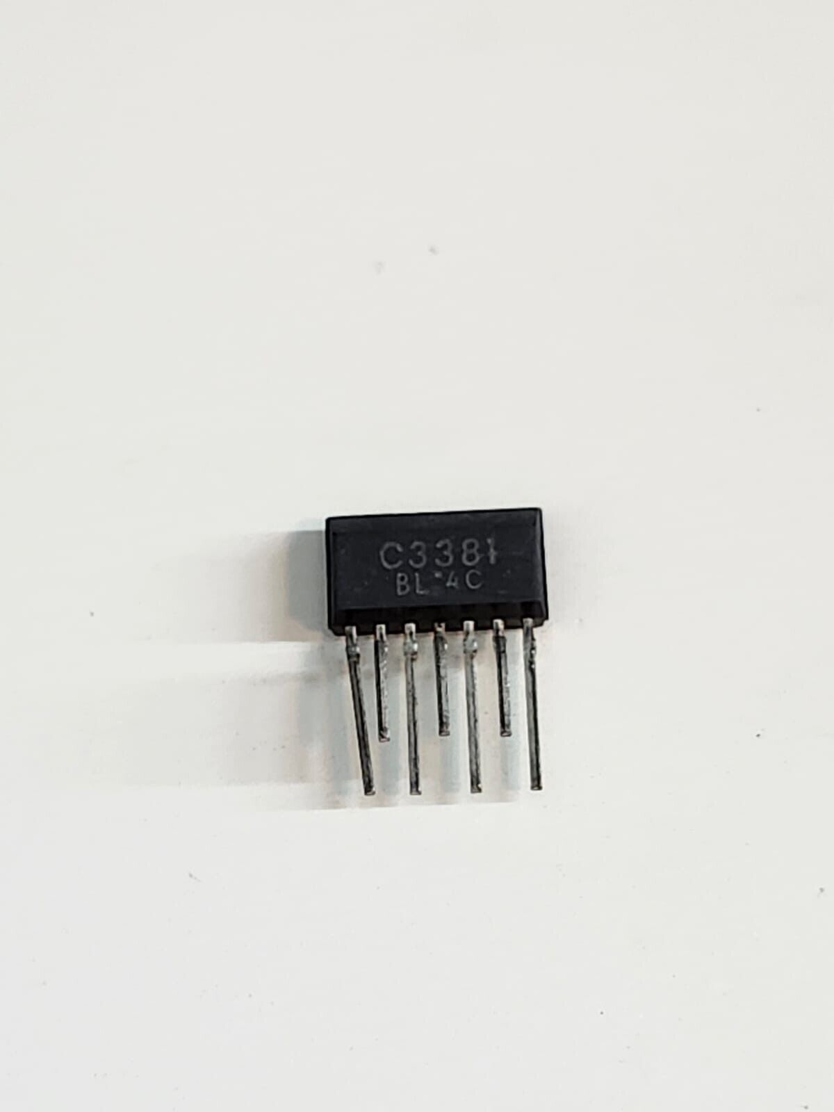 2SC3381BL Toshiba low noise dual NPN transistor one piece ! - $13.99