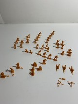 WWII British 8th Army Miniatures Airfix Lot of 48 pieces unpainted - £15.24 GBP