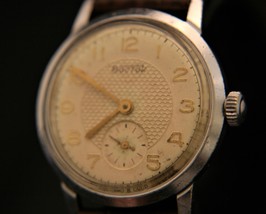 Vintage serviced 1960's USSR Vostok 17J guilloche dial men's dress wristwatch - $113.85