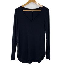 Halogen Womens size XS Long Sleeve V Neck Fine Knit Top Stretch Hi Low Hem Black - £17.69 GBP