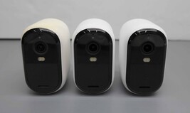 Arlo Essential XL VMC3352 Outdoor Wireless 2K 3 Cameras Set image 3