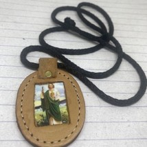 Escapulario De Piel Con Imagen De San Judas / Leather Scapular with St Jude imag - £14.00 GBP