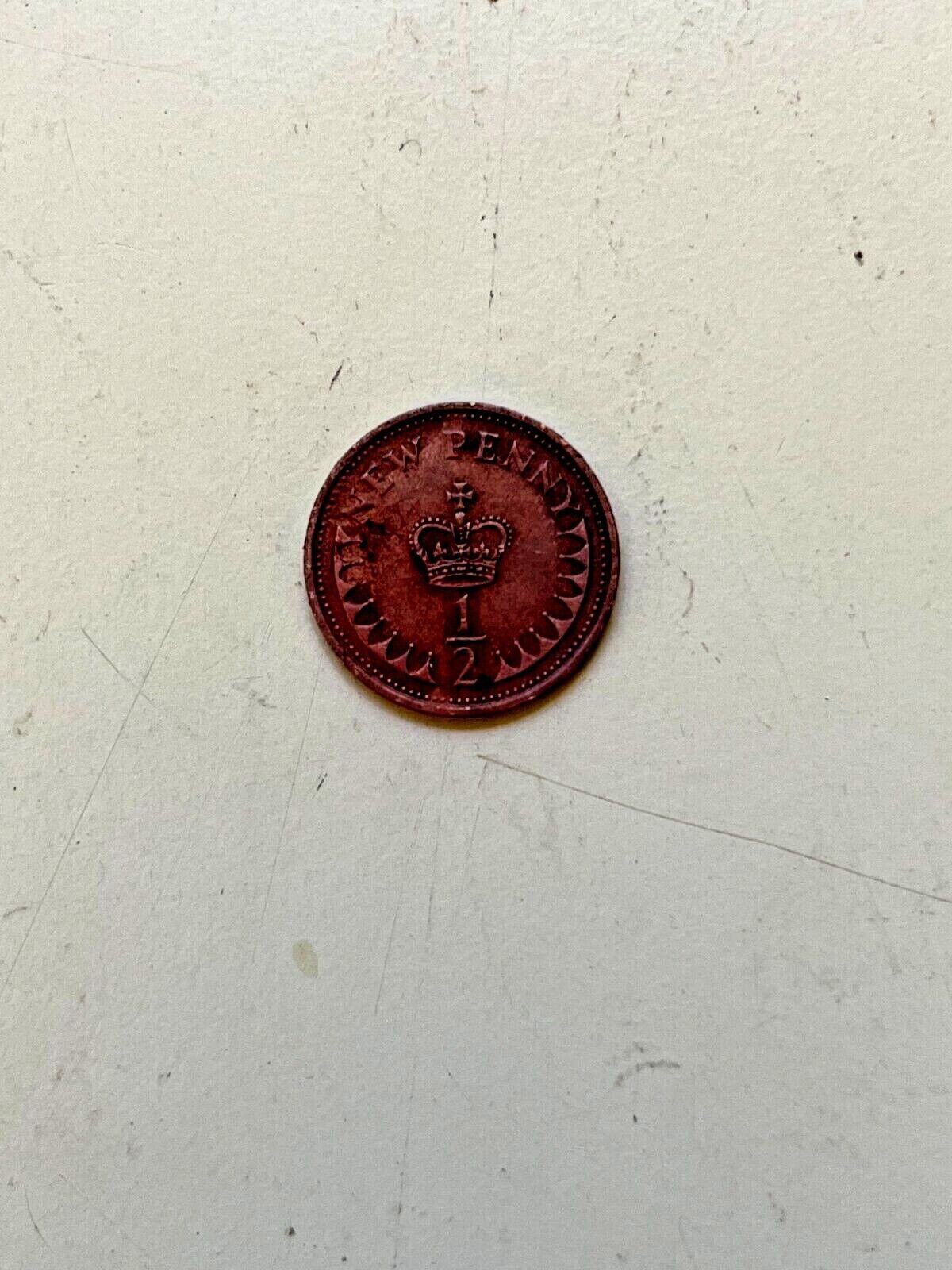 1971 Britain England One Half Cent New 1/2 Penny 1st year Circulation Queen Eliz - $1.98