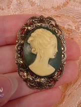 (CS34-4) SHY GIRL ivory + green CAMEO brass Pin Pendant Jewelry brooch necklace - $28.97