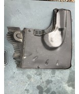 Mercedes-Benz E W211 2005 Wiper trim A2118300413 - $926.45 MXN