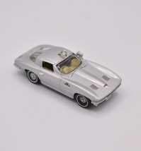 Hallmark  0.55&quot; Mini Ornament 2022 Classic Cars 1963 Chevrolet Corvette ... - £17.34 GBP