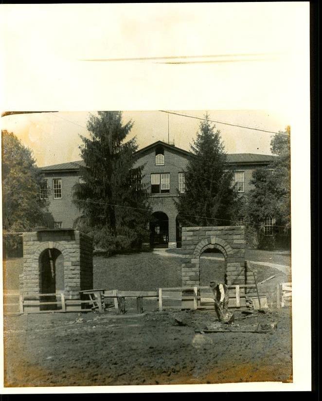 Vintage Photo Virginia Tech Preston Olin Building Alumni Arch Groundbrea... - $12.86