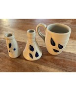 Williamsburg Pottery, Lot of Grey Stoneware/ Blue Leaf, 2 Bud Vases, 1 S... - $22.74 CAD