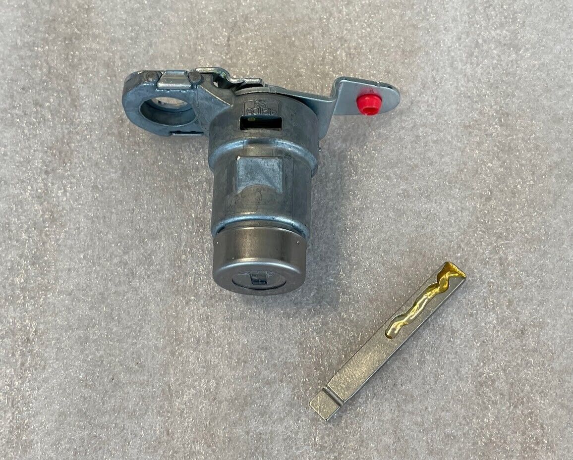GM driver side door lock cylinder + matching flip key blade. Fully assem... - $10.00