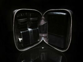 Brizard Black  Croco Pattern Black Leather Traveler NIB image 3