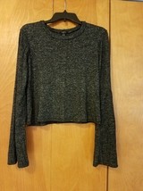 Rue 21 Long Sleeve Black &amp; White Lightweight Cropped Sweater Size M Bell Sleeves - £7.86 GBP