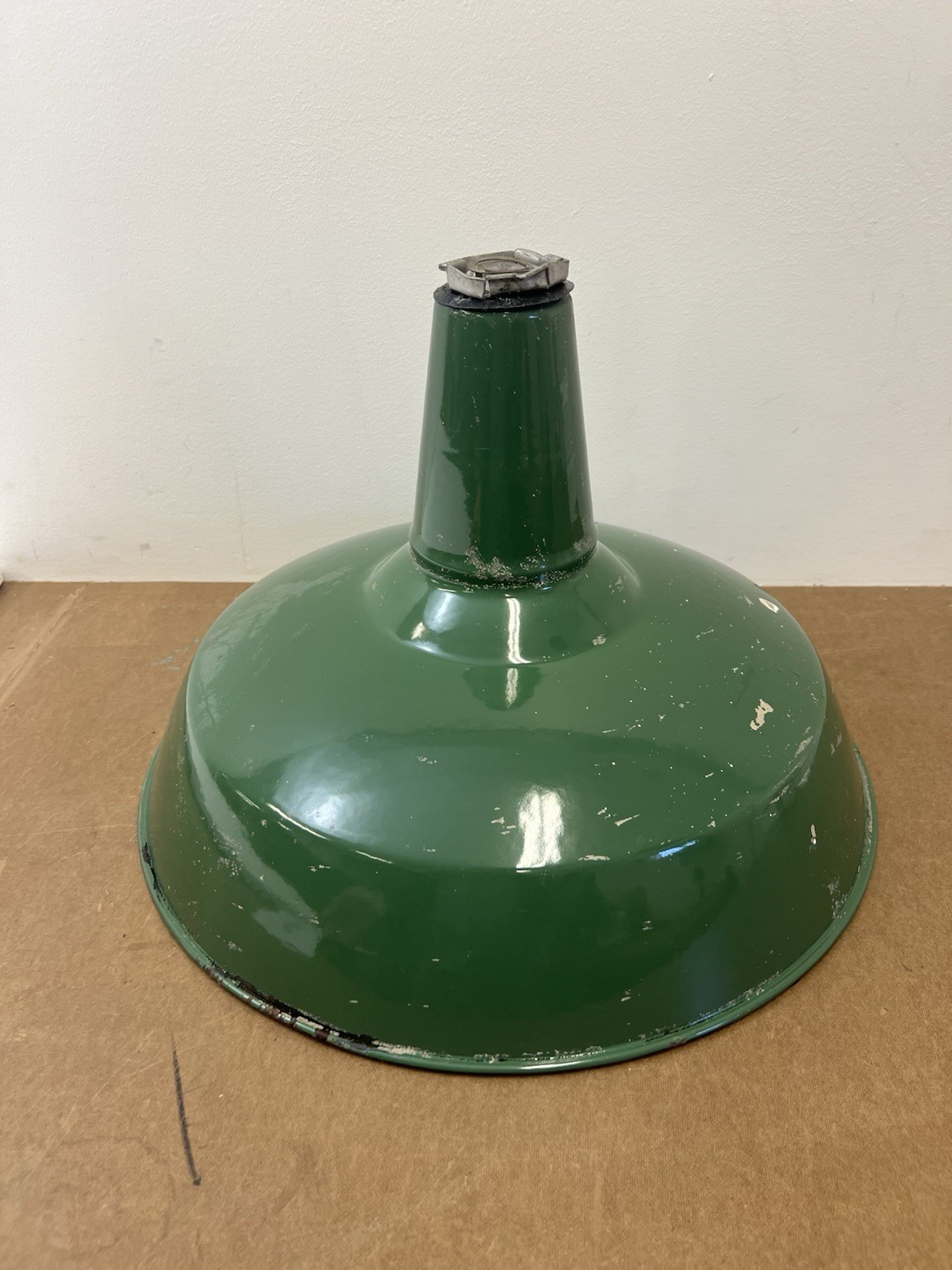 Vintage Enameled GREEN LAMP SHADE porcelain fixture gas station industri... - £44.93 GBP