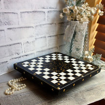 Courtly Riser Black and White Check Table Decor Display Caddy Guest Towel Butler - £63.13 GBP