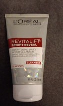 Loreal Revitalift Brightening Daily Scrub Cleanser Glycolic 5 fl oz (M24) - £10.31 GBP