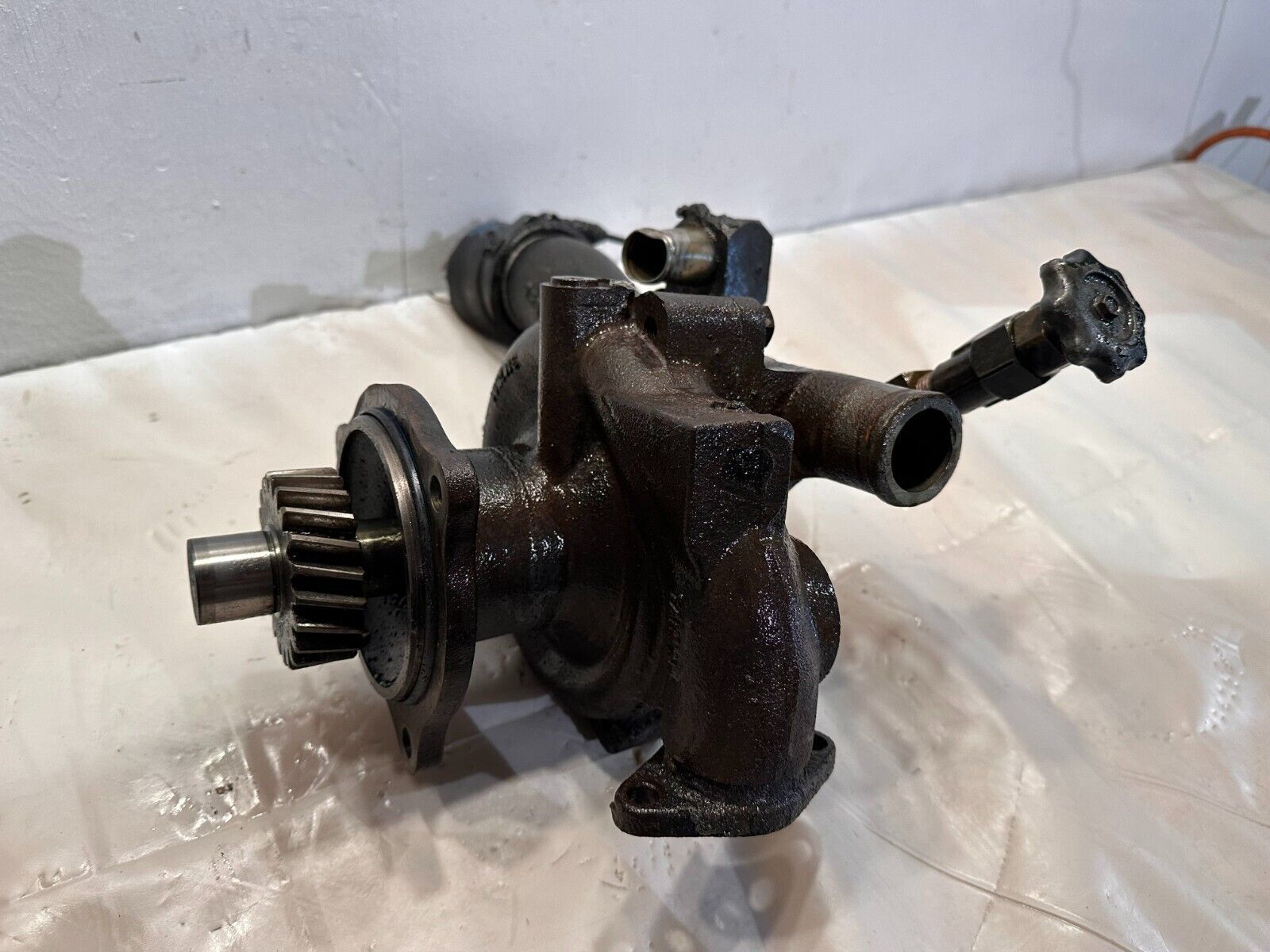 Primary image for CUMMINS M11 ISM11 Diesel Engine WATER PUMP ASSEMBLY 2869096 4393400 3073698 OEM