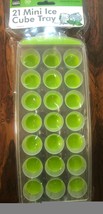 Round Pop Out 21 Cube Mini Ice Tray - £5.50 GBP