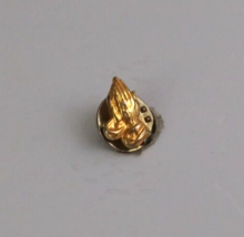 Vintage Jesus Praying Hands Tiny Gold Tone Lapel Hat Pin - £5.72 GBP