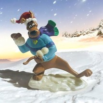 Scooby Doo Takes Aim Snowball Fight - Hallmark Christmas Ornament 2003 - $18.58