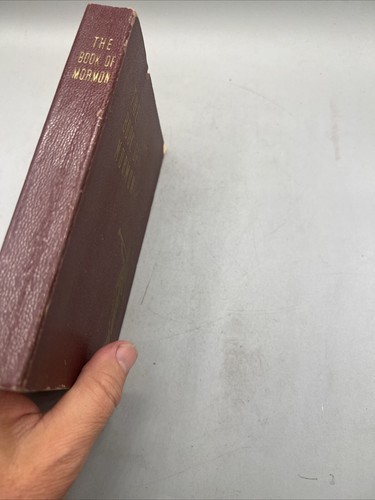The Book of Mormon, 1950, Copyright 1948, The Hand of Mormon Upon Plates Vintage Item image 5