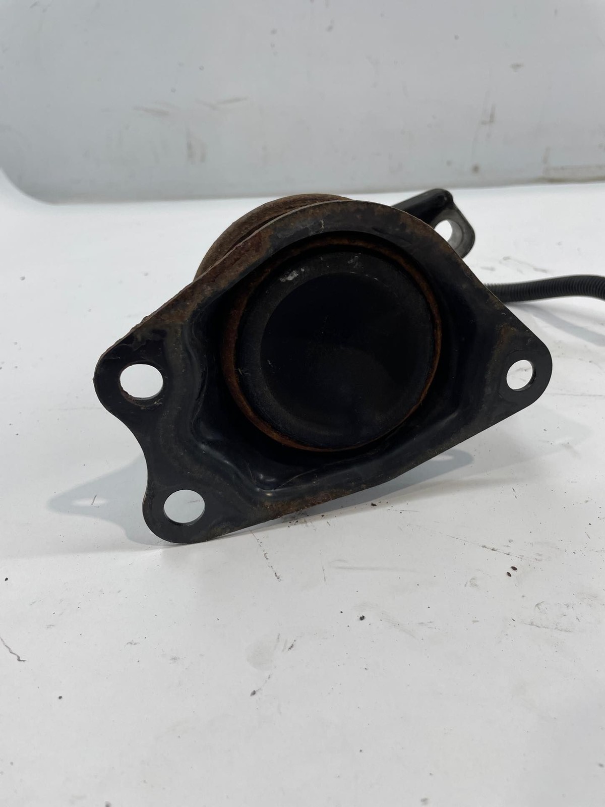 2011 Honda Fit Sport 1.5L RH Passenger Engine Frame Mount Bracket & Ground Cable Item image 3
