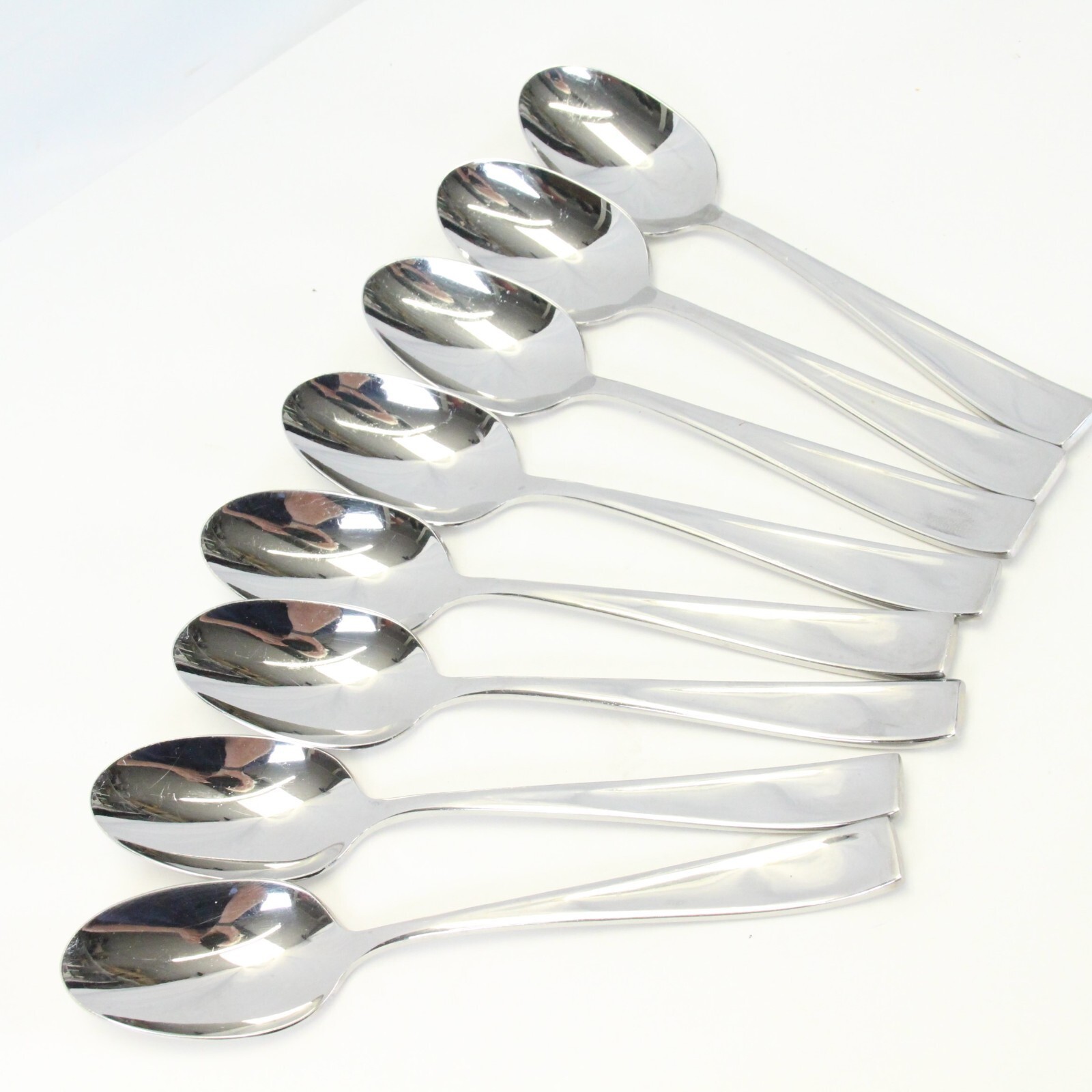 Oneida Moda Oval Soup Spoons 18/10  Glossy 7 1/8&quot;  Stainless  Lot of 8 - $29.39