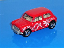 Matchbox 2019 Happy Holidays 5 Pack 1 Loose Vehicle '64 Austin Mini Cooper Red - £5.45 GBP