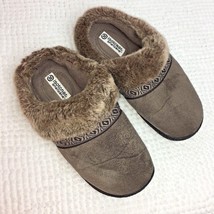 Isotoner Womens Size 7.5 / 8 Slippers Faux Fur Brown - $19.00