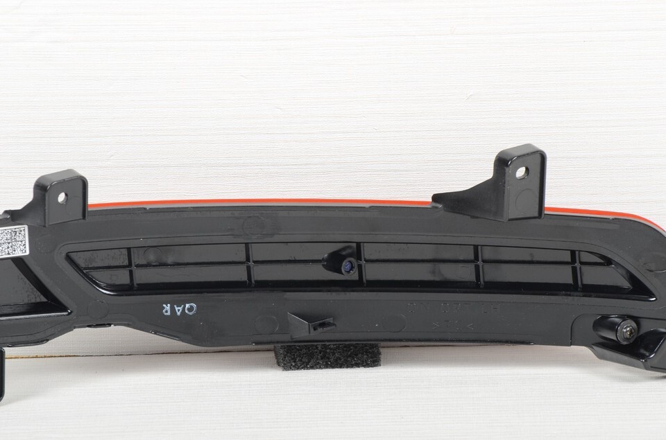 Perfect! 2020 2021 2022 Kia Telluride Rear Bumper Reflector Left Driver Side OEM Item image 5