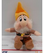 Disney Store Exclusive Snow White Sneezy Dwarf 6&quot; Bean Bag plush toy RAR... - $187.53 MXN