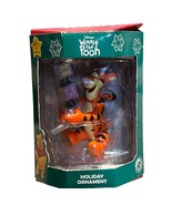 Disney Winnie The Pooh Tigger 2002 Babys 1st Christmas Holiday Ornament New - $457.78 MXN