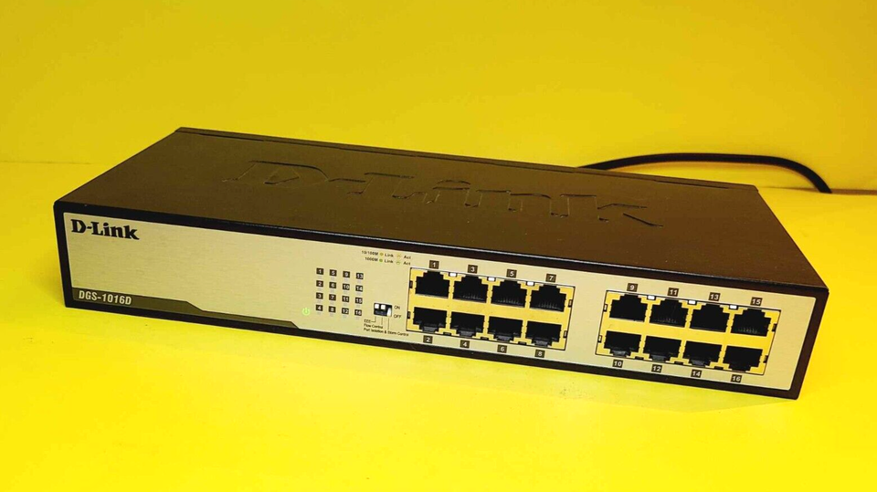 D-LINK DGS-1016D 16-PORT GIGABIT UNMANAGED DESKTOP SWITCH ETHERNET +POWE... - $16.00
