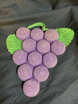 Vintage Hand Crocheted Purple Grape Cluster Bottle Cap Trivet Hot Pad - £11.10 GBP